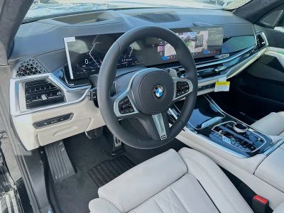 2026 BMW X7 — photo 7 view