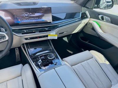 2026 BMW X7 — photo 18 view