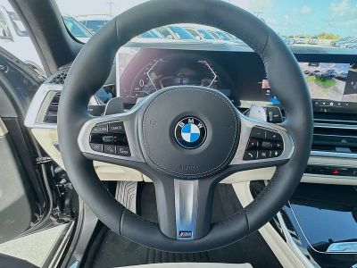 2026 BMW X7 — photo 8 view