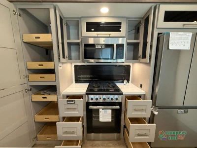 2026 Alliance RV Benchmark — photo 13 view