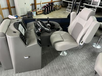 2022 QWEST 818 E XRE CRUISE LTZ - Photo 18