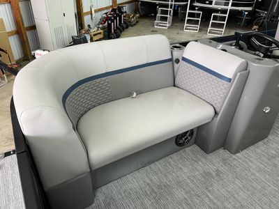 2022 QWEST 818 E XRE CRUISE LTZ - Photo 12