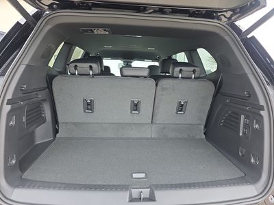 2026 GMC Acadia — photo 17 view