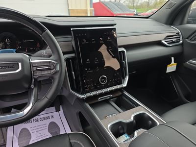 2026 GMC Acadia — photo 13 view