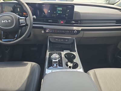 2026 Kia Carnival Hybrid — photo 15 view