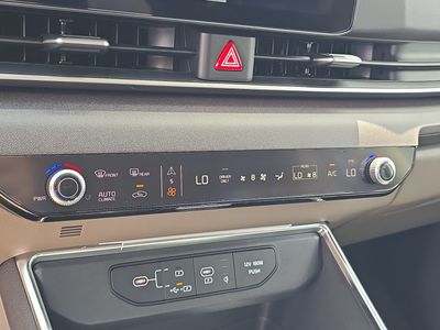 2026 Kia Carnival Hybrid — photo 26 view