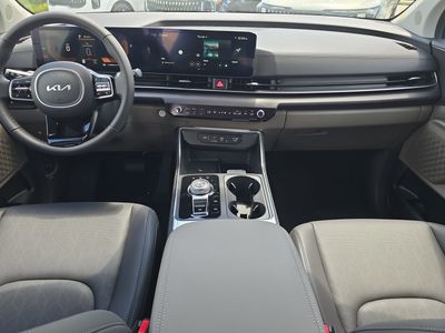 2026 Kia Carnival Hybrid — photo 13 view