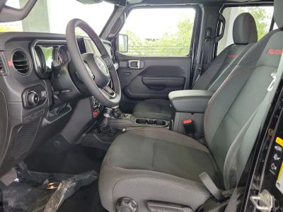 2026 Jeep Wrangler — photo 16 view