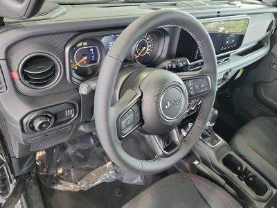 2026 Jeep Wrangler — photo 15 view