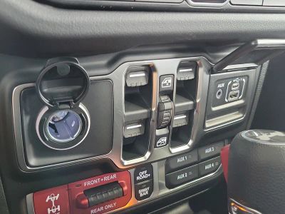 2026 Jeep Wrangler — photo 28 view