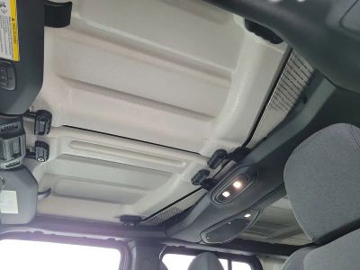 2026 Jeep Wrangler — photo 19 view