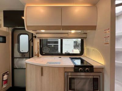 2027 Thor Motor Coach DELANO — photo 8 view
