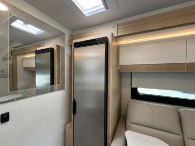 2027 Thor Motor Coach DELANO — photo 12 view