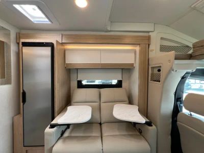 2027 Thor Motor Coach DELANO — photo 14 view