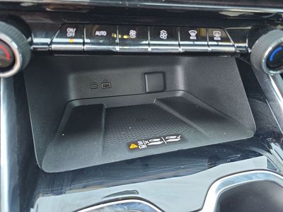 2025 Chevrolet Traverse - Photo 21