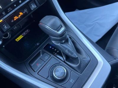 2024 Toyota RAV4 Hybrid - Photo 12