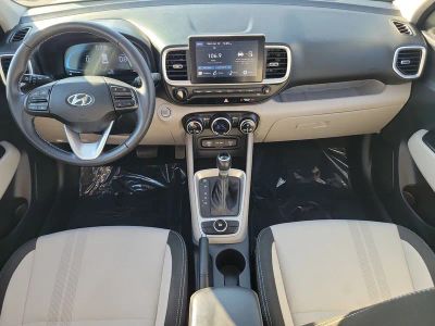 2024 Hyundai Venue — photo 13 view