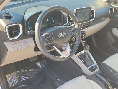 2024 Hyundai Venue — photo 15 view