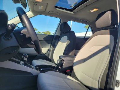 2024 Hyundai Venue — photo 16 view