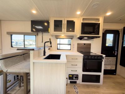 2026 Forest River RV Surveyor Legend - Photo 24