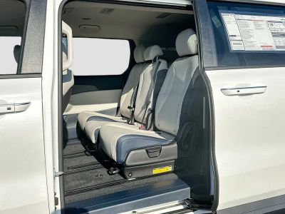 2026 Kia Carnival Hybrid — photo 24 view