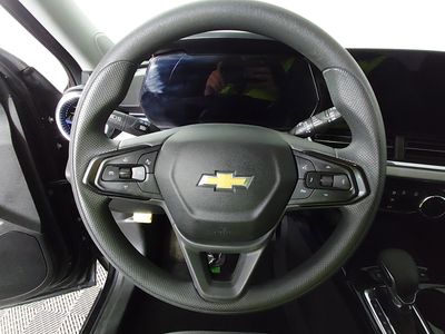 2025 Chevrolet Trax - Photo 12