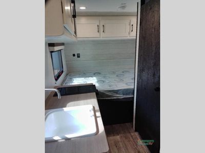 2026 Venture RV Sienna Lite — photo 19 view