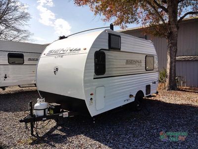 2026 Venture RV Sienna Lite — rear three-quarter view