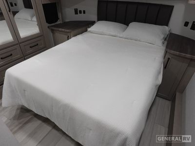 2026 Grand Design Momentum M Class - Photo 10