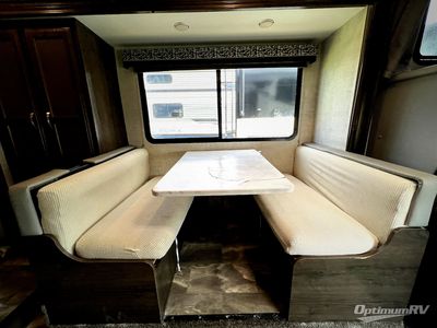 2023 Gulf Stream Conquest Class C - Photo 8