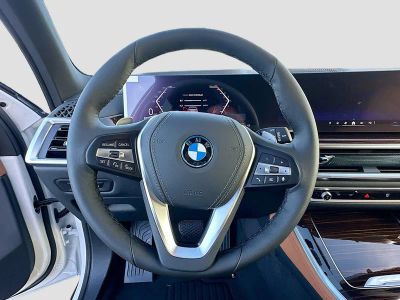 2026 BMW X5 — photo 8 view
