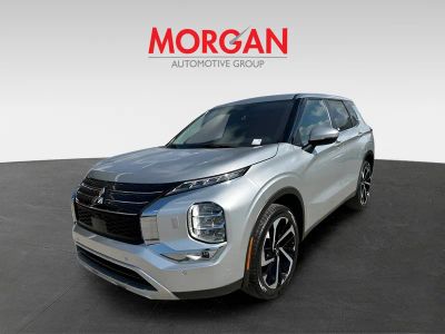 2024 Mitsubishi Outlander — interior view