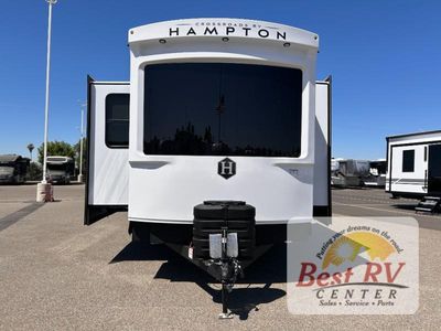 2026 CrossRoads RV Hampton - Photo 3