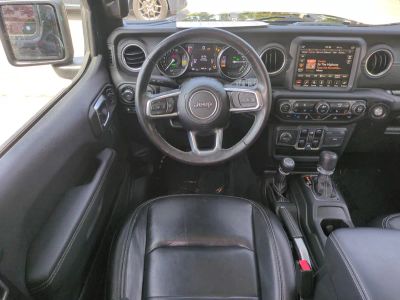 2022 Jeep Wrangler — photo 16 view