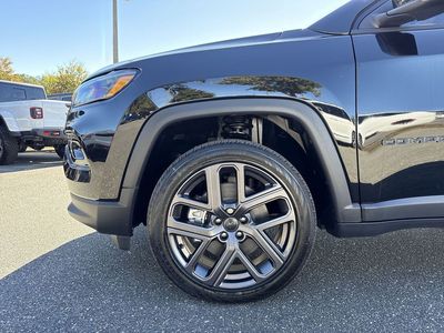2026 Jeep Compass — photo 10 view