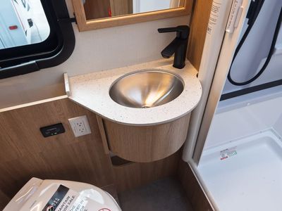 2026 Leisure Travel Vans UNITY - Photo 13