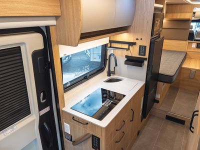 2026 Leisure Travel Vans UNITY - Photo 10