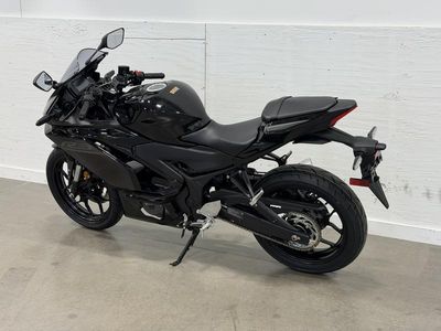 2026 Yamaha YZF-R3 - Photo 9