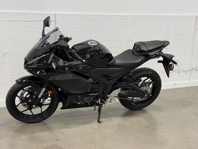 2026 Yamaha YZF-R3 - Photo 8