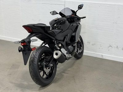 2026 Yamaha YZF-R3 - Photo 12