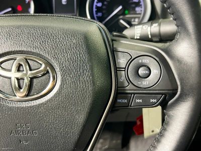 2018 Toyota Camry — photo 17 view