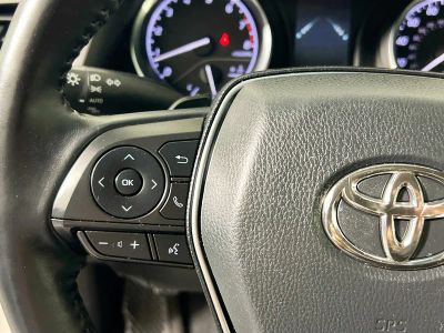 2018 Toyota Camry — photo 16 view