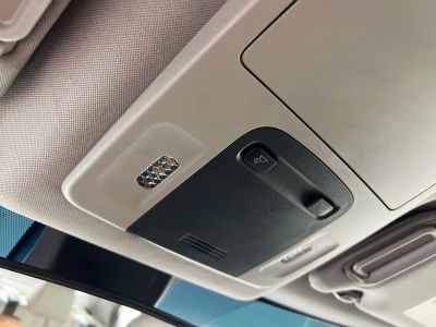 2018 Toyota Camry — photo 18 view