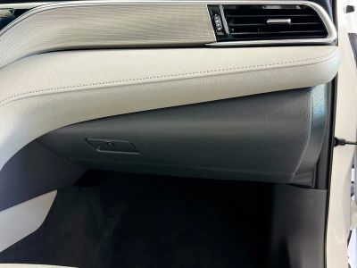 2018 Toyota Camry — photo 30 view