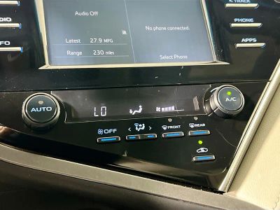 2018 Toyota Camry — photo 22 view