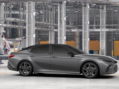 2026 Toyota Camry - Photo 13