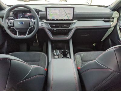 2026 Ford Explorer — photo 12 view