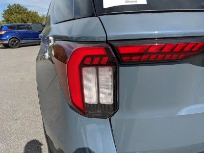 2026 Ford Explorer — photo 11 view