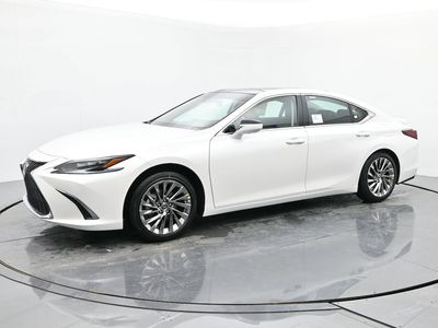 2025 Lexus ES - Photo 1