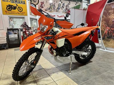 2025 KTM 150 XC-W - Photo 1